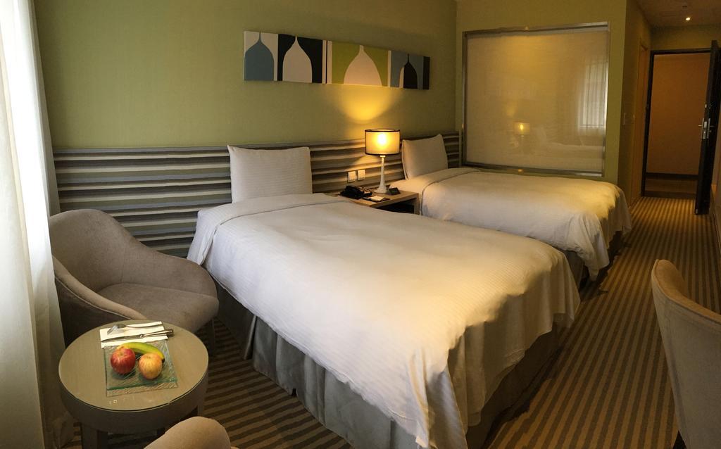 Park City Hotel Central Tajcshung Kültér fotó