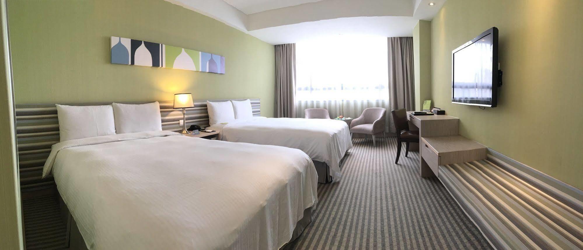 Park City Hotel Central Tajcshung Kültér fotó